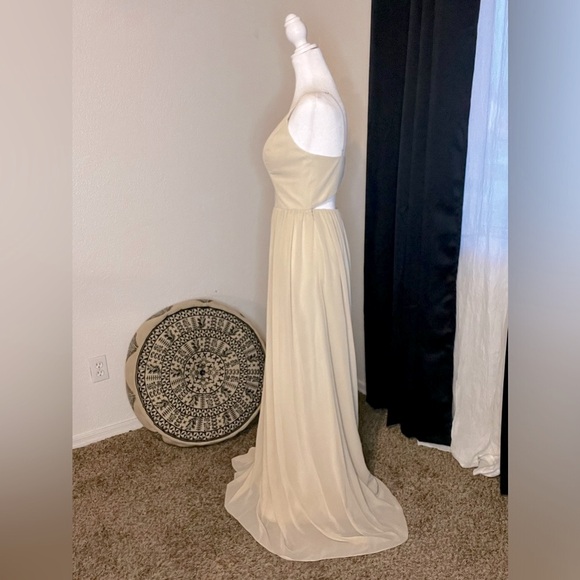 NWT Reverly bridesmaids/prom dress - Picture 2 of 3